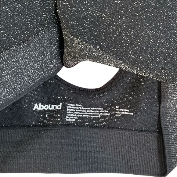 Abound 2 Pack NWT Padded Sports Bras Red & Black Shimmer Size Small Wear 2 Ways - Picture 6 of 8